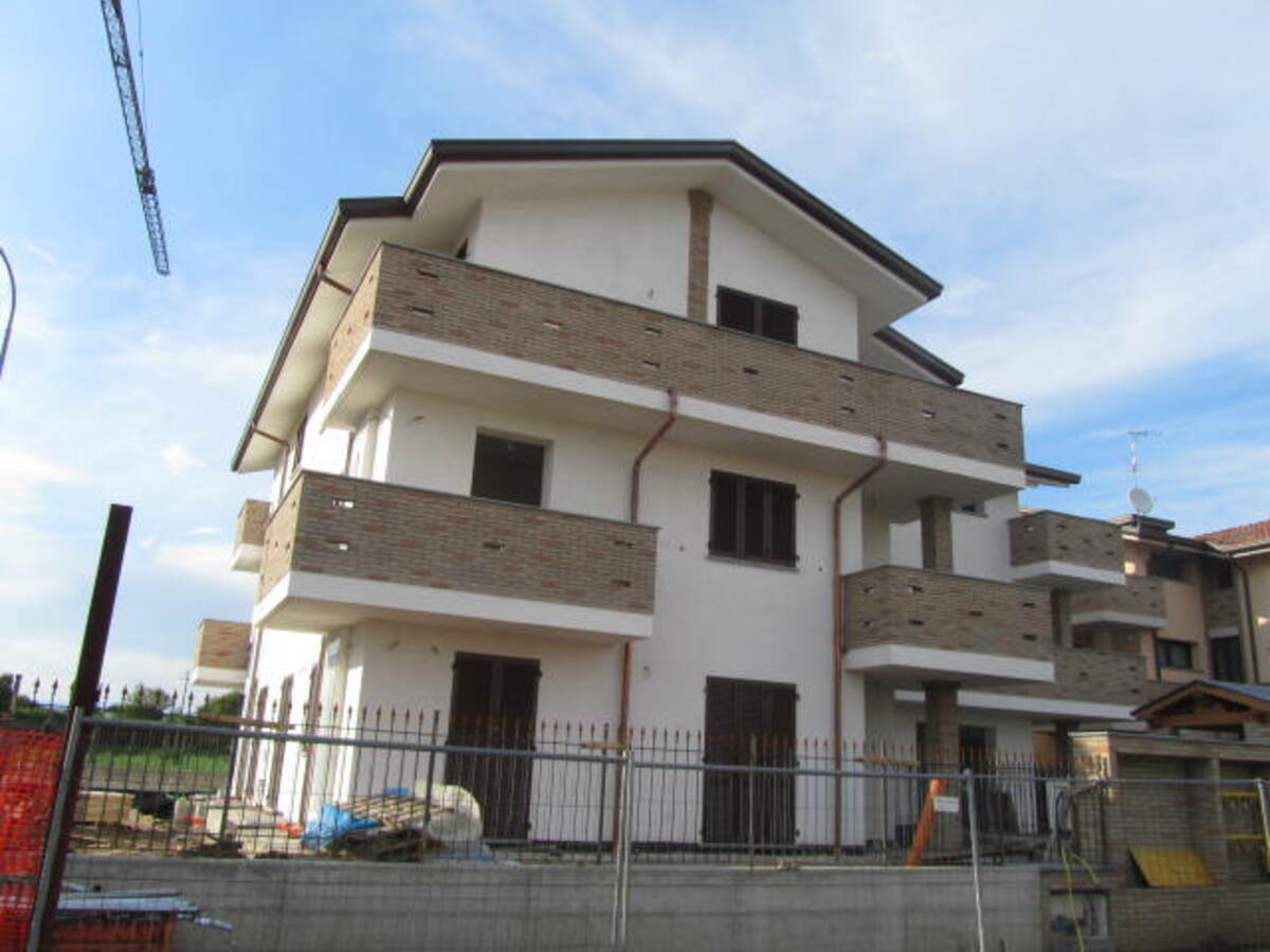 Edificazione di palazzina residenziale condominiale – Macherio