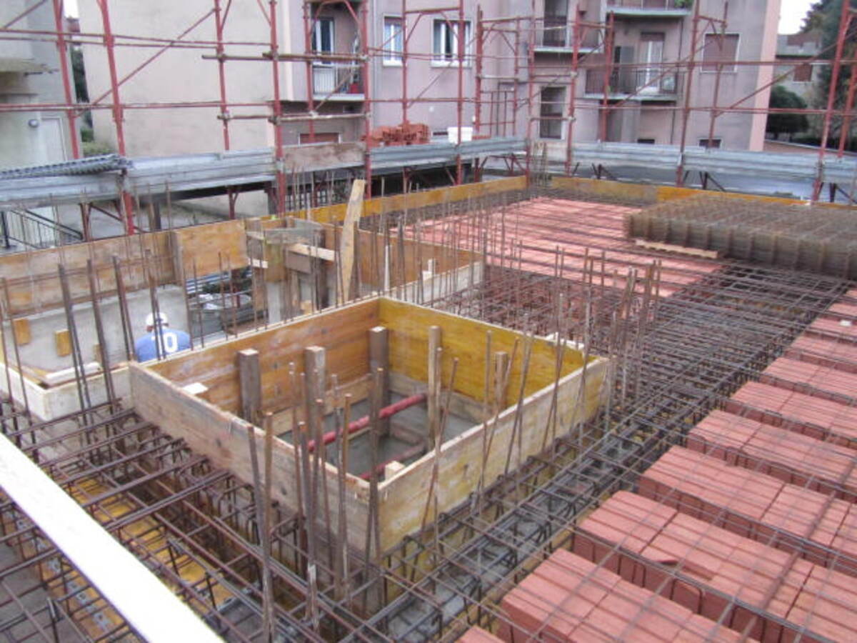 Edificazione di palazzina residenziale condominiale – Vedano al Lambro